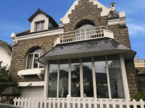 Jolie villa en pierres avec vue sur l'Océan à Pornichet et la baie de la Baule